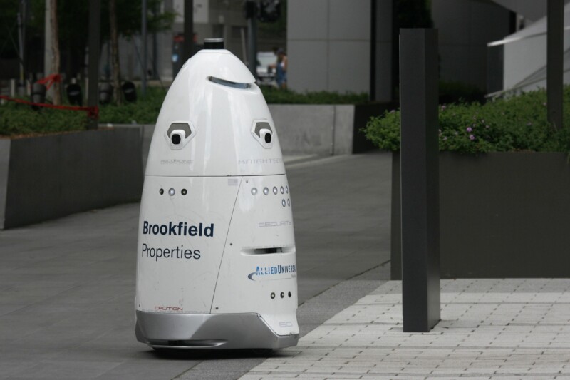 Autonomní hlídkovací robot Knightscope K5 v Houstonu (foto: archiv CDV)