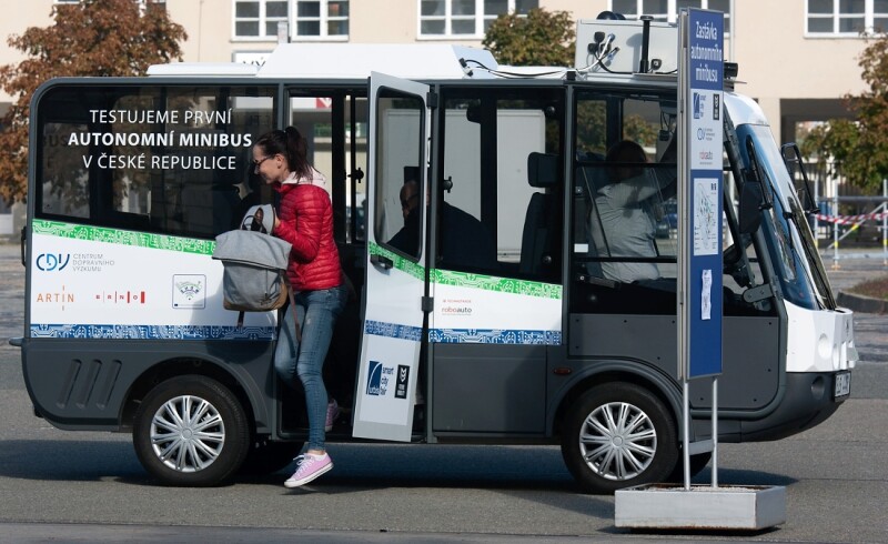 Autonomní minibus